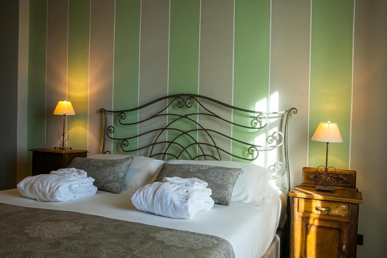 Agriturismo La Torricella Monforte dʼAlba Dış mekan fotoğraf