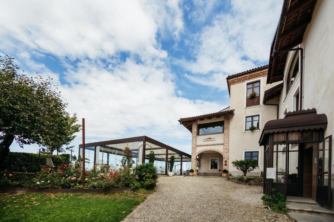 Agriturismo La Torricella Monforte dʼAlba Dış mekan fotoğraf