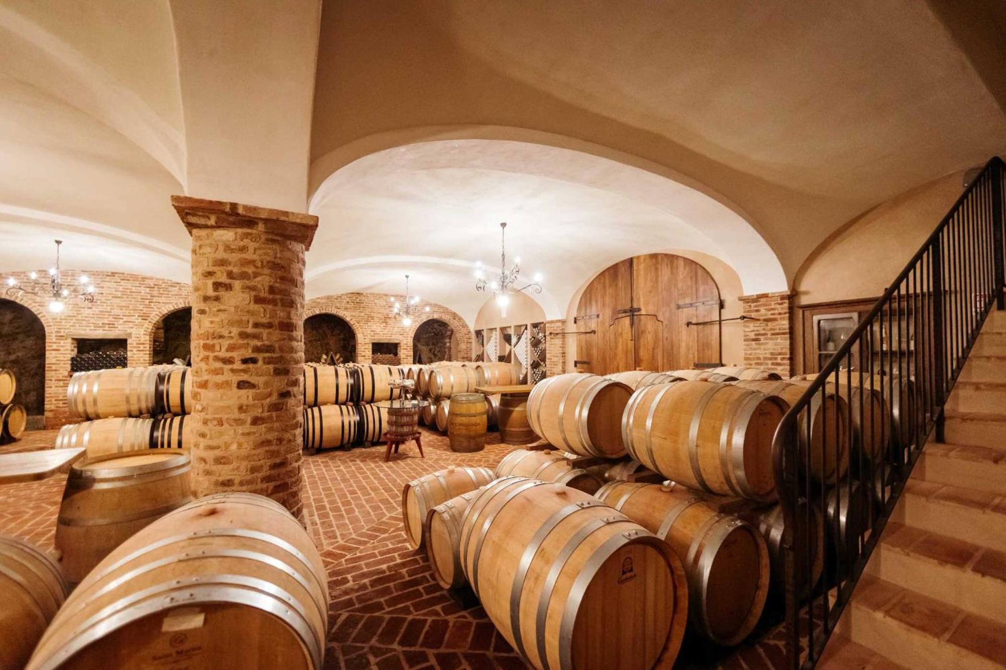 Agriturismo La Torricella Monforte dʼAlba Dış mekan fotoğraf