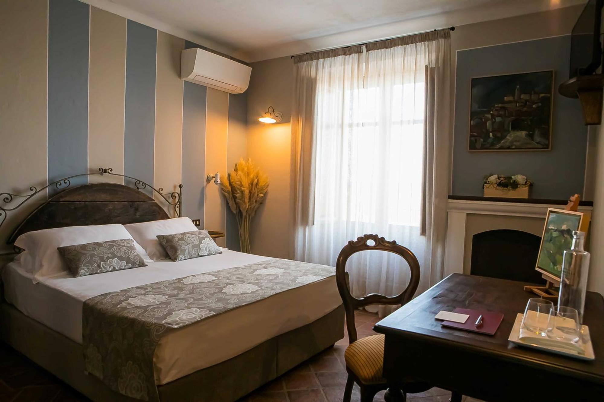 Agriturismo La Torricella Monforte dʼAlba Dış mekan fotoğraf