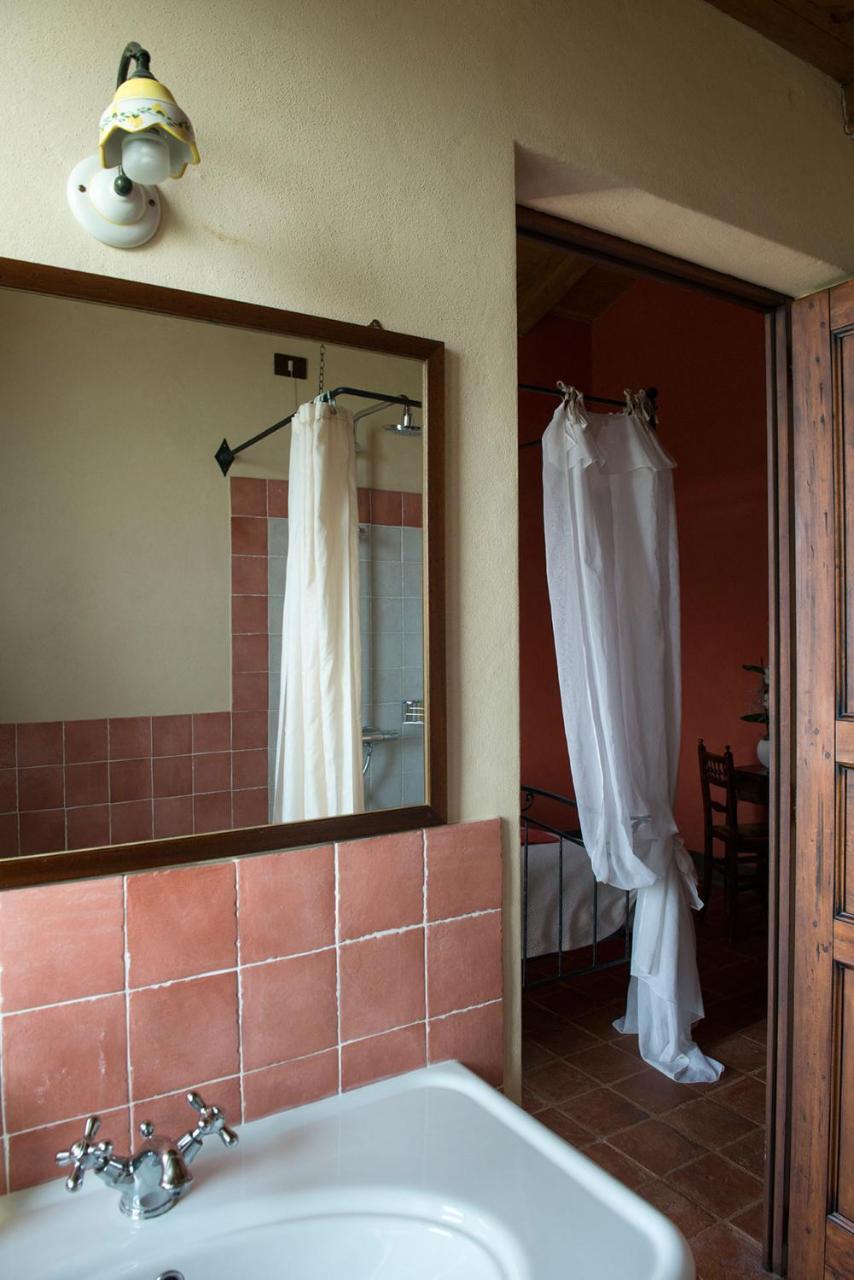 Agriturismo La Torricella Monforte dʼAlba Dış mekan fotoğraf