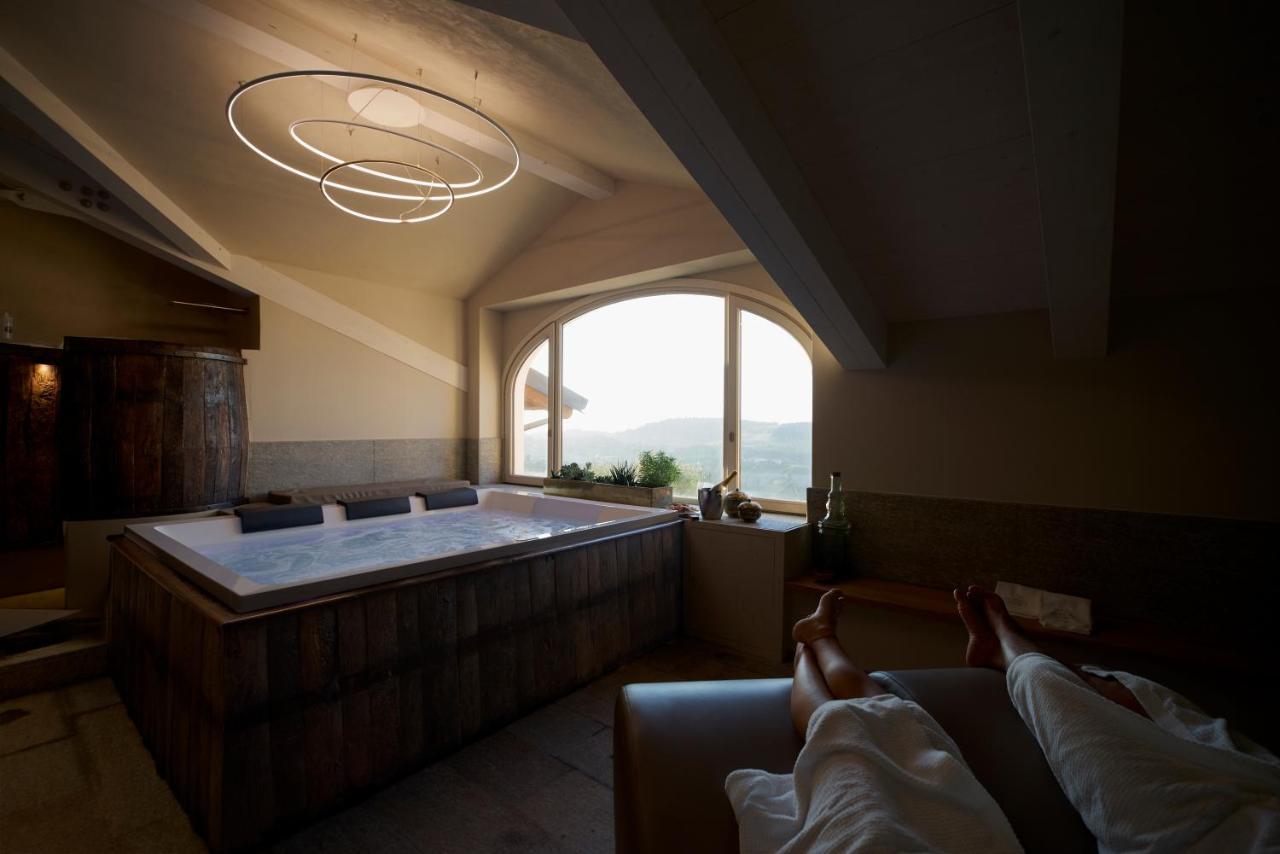 Agriturismo La Torricella Monforte dʼAlba Dış mekan fotoğraf